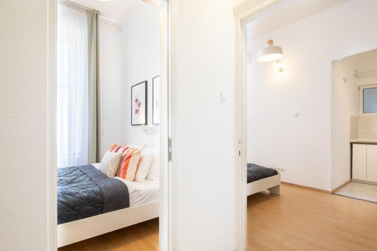 Ultra - Peaceful Sleep * Budapest